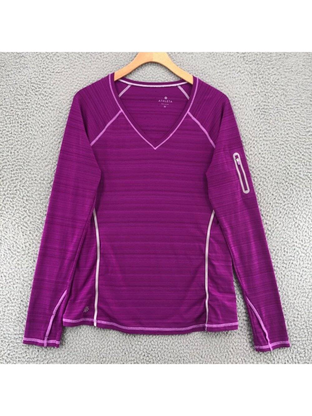 Athleta Top Womens Medium Zinger Purple V Neck Long Sleeves Running Zip Pocket